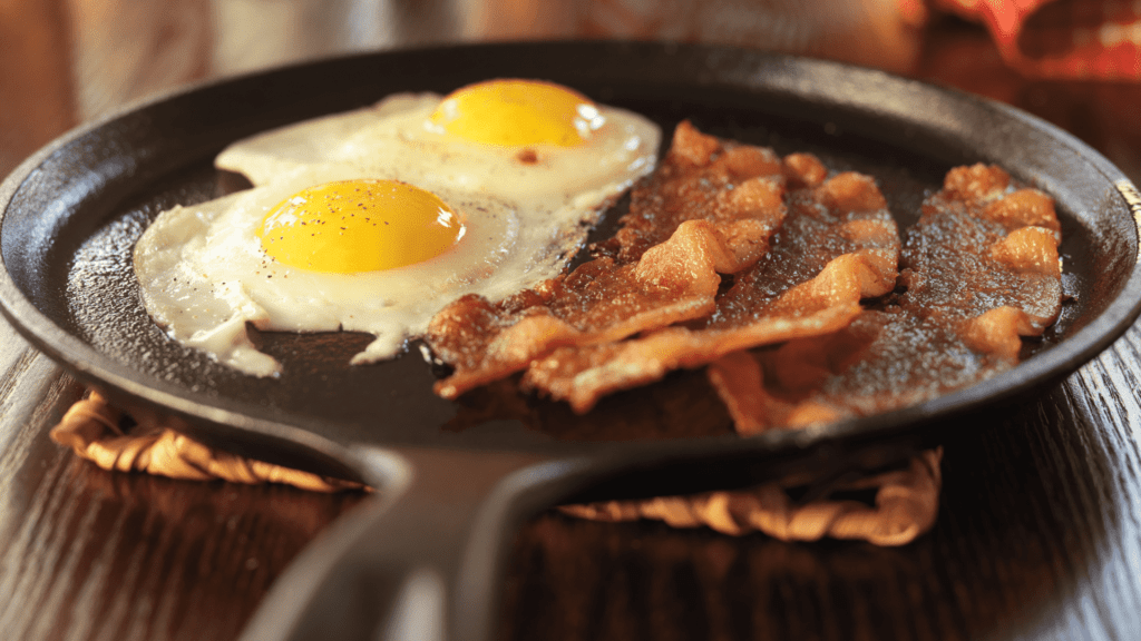 Bacon & Egg on a breakfast cruise